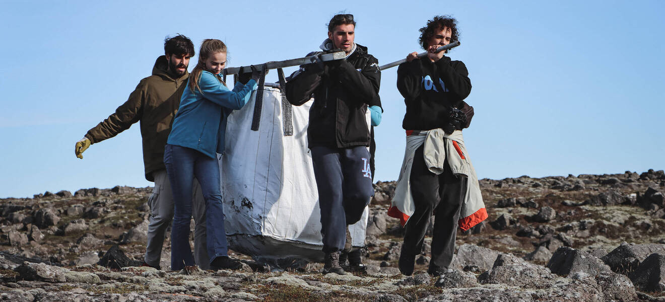 Volunteers bei der Arbeit in Island 