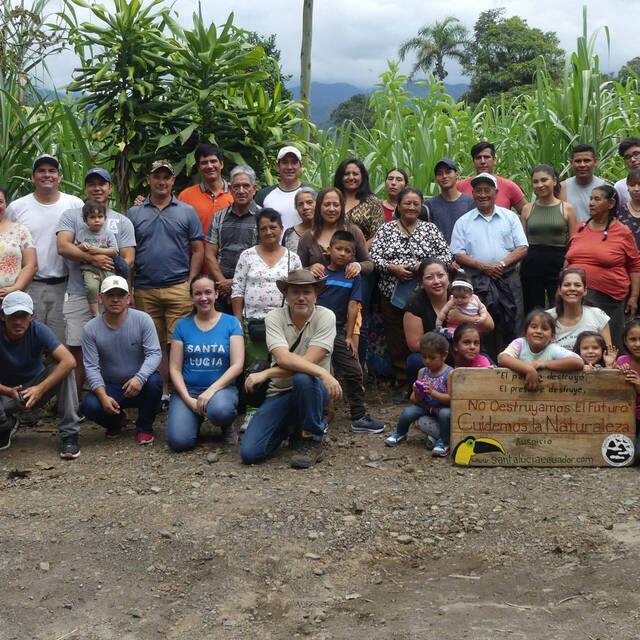 Portrait Team im Bergnebelwald, Ecuador