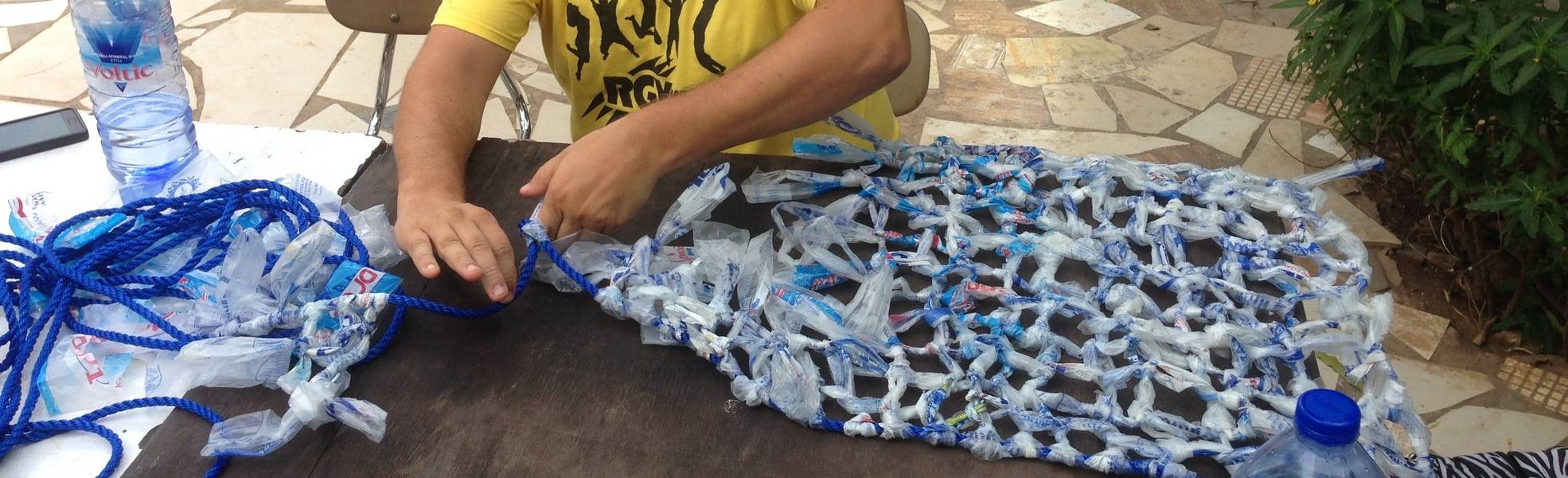 Ein umweltfreundliches Fußballnetz in Afrika 