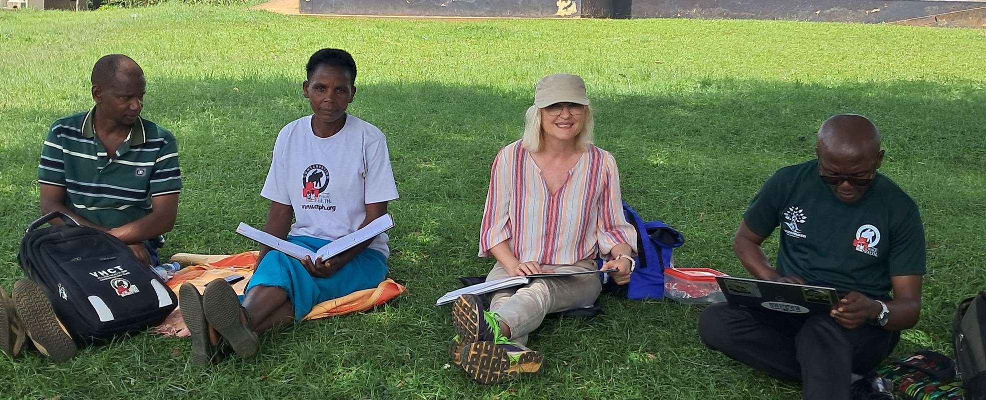 Andrea im Gorilla Projekt in Uganda 