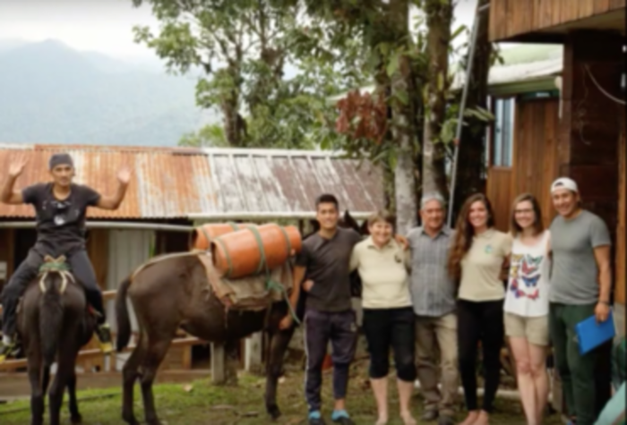 Volunteers auf der Eco-Lodge im Nebelwald