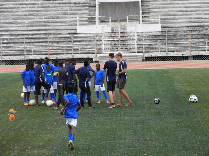 Niklas Freiwilligenarbeit als Fußballtrainer auf Sansibar