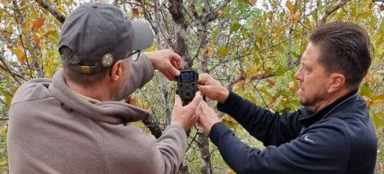 Installation von Wildkameras in Südafrika
