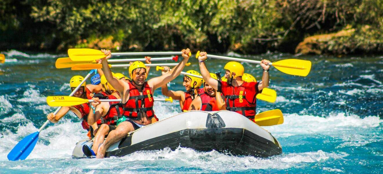 Nervenkitzel beim Rafting