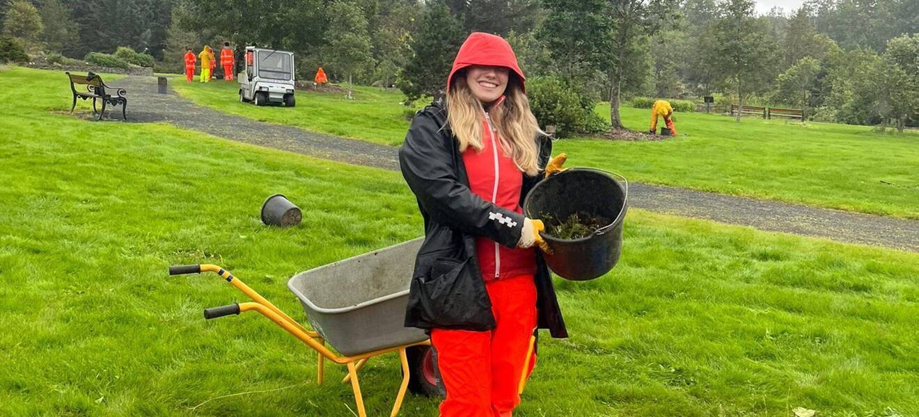 Volunteer arbeitet in Island 