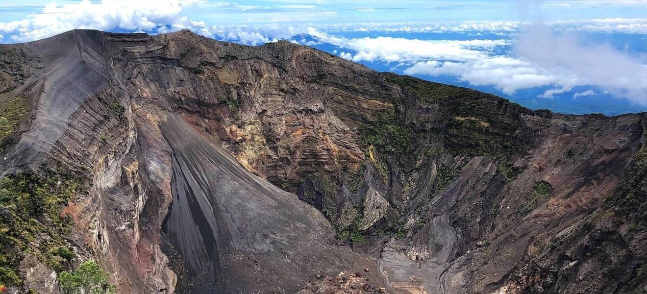 beeindruckender Blick zum Irazú Krater