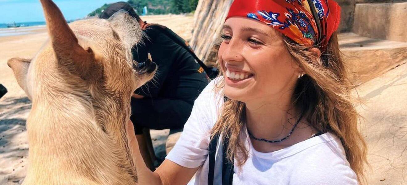 Freiwillige im Straßenhundeprojekt