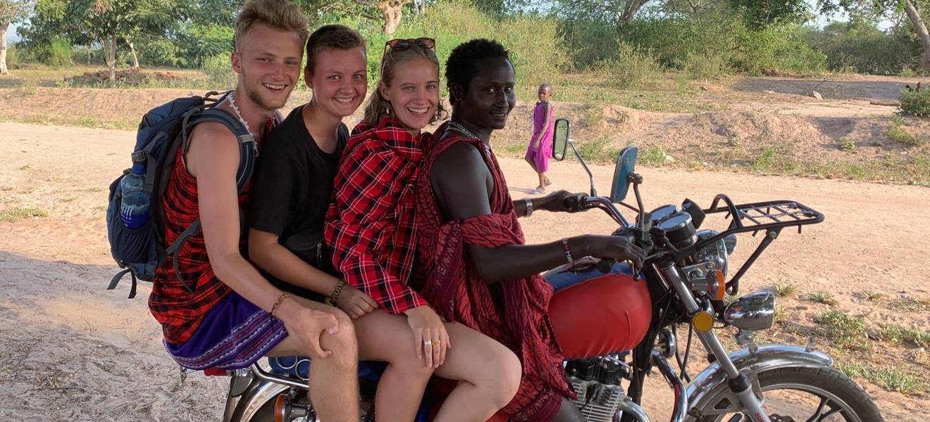 Finjas Zeit in Tansania