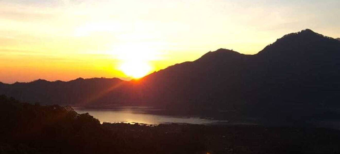 Sonnenuntergang über dem Mount Batur