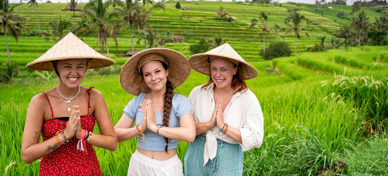 Vulkan-Wanderung bei Sonnenaufgang & traditionelle Massage