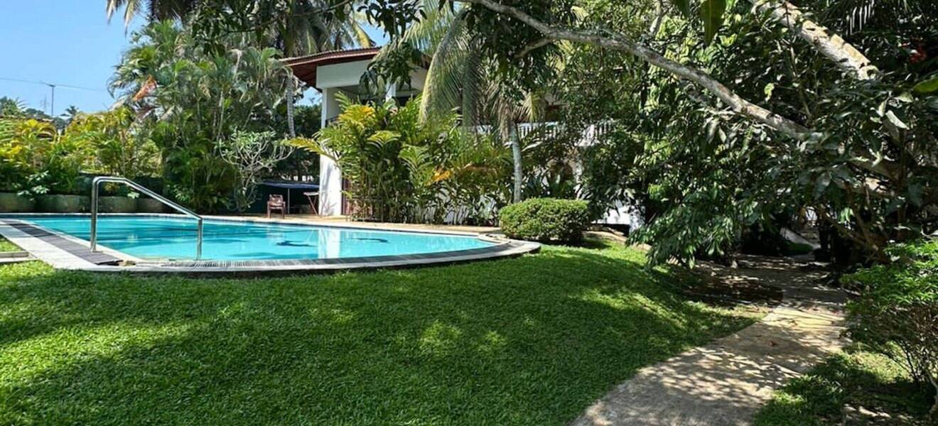 Unterkunft mit Pool in Galle