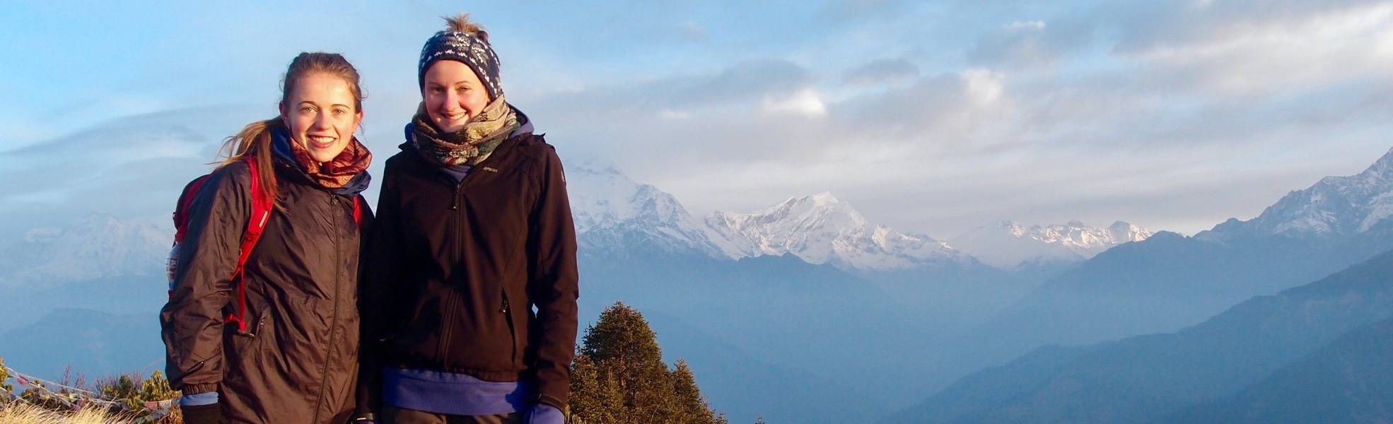 Volunteers entdecken das Gebirge beim Sabbatical in Nepal