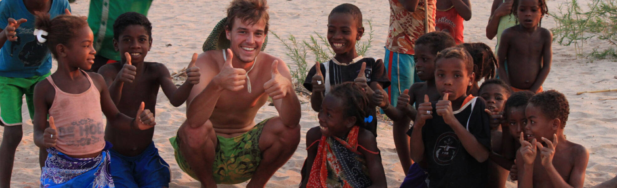 Internship abroad with children on the beach in South Africa