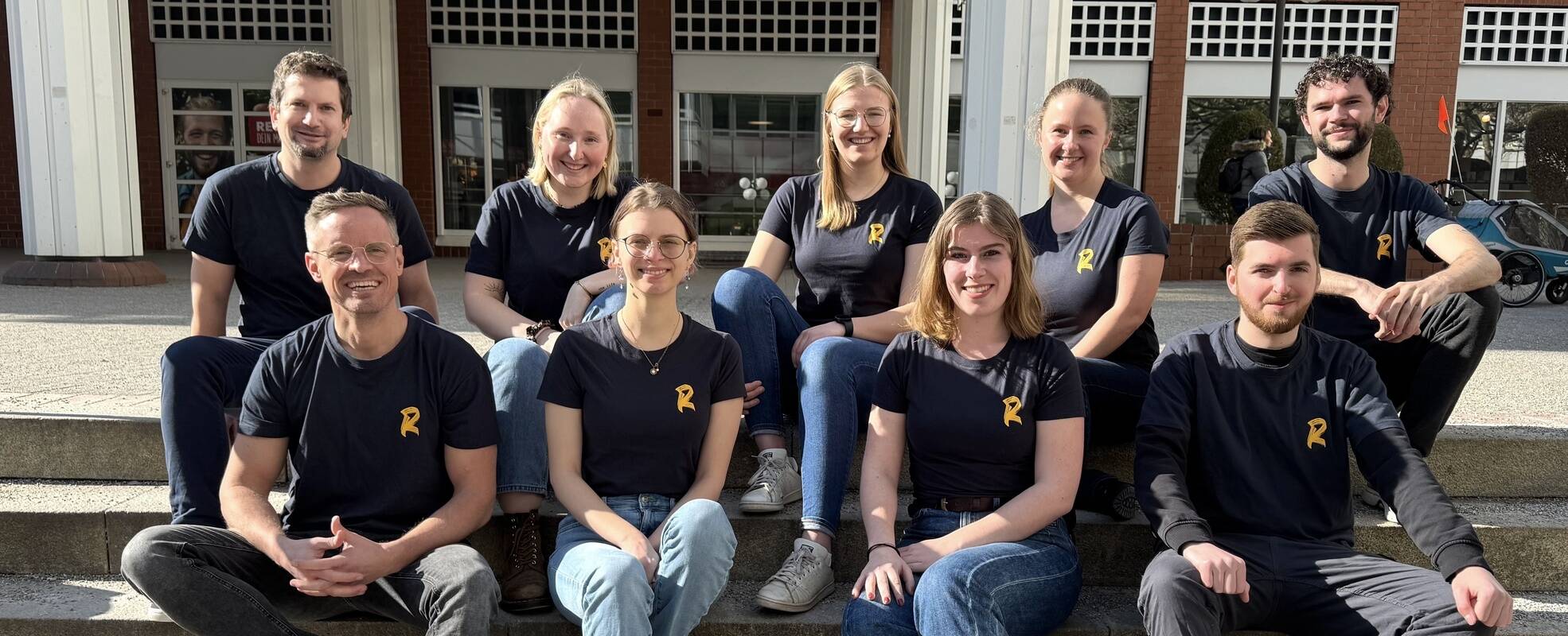 Über uns - Dein Team von Rainbow Garden Village