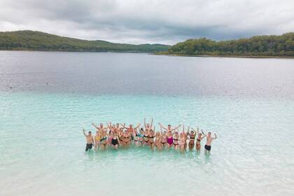 Reisegruppe im Lake McKenzie