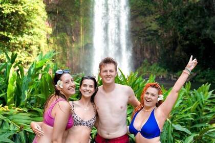 Gruppenfoto vor den Millaa Millaa Falls