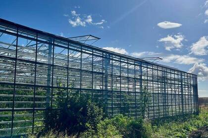 Gewächshaus von aussen Eco Village