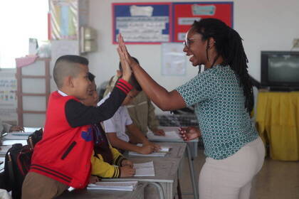 Beim Unterricht mit Schülern