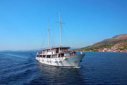 Premium-Bootsunterkunft