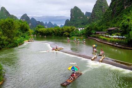 Yangshuo-Bambusrafting