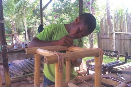 Volunteer wood craft
