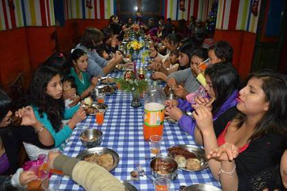 Essenszeit beim Sabbatical im Frauenhaus in Cusco