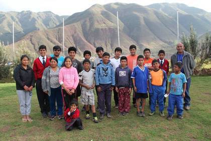 Bring den Kindern Fußball bei und fördere damit den Teamgeist der Kids