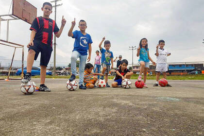 Betreue Kinder und Jugendliche in Costa Rica