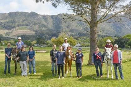 Reiten mit Rainbow Garden Village