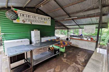 Küche für die Futtervorbereitung der Tiere