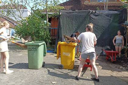 Auch das Aufräumen gehört zu den Aufgaben