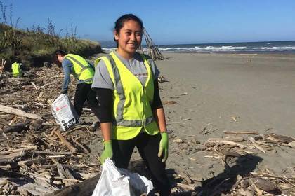 Volunteer at Beach Clean Up