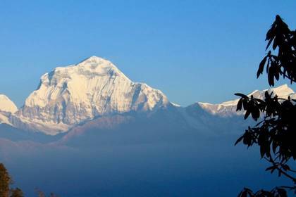 Schneebedeckter Gipfel entlang unserer Trekking-Route
