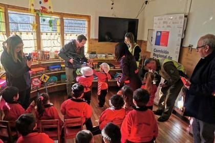 Volunteering in kindergarten
