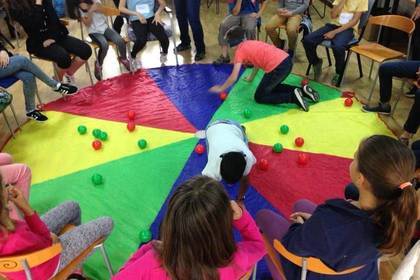 Spiele mit den Kindern 