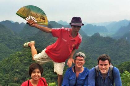 Volunteers mit Team Vietnam auf Tour