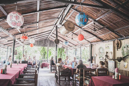 Gäste im Hotel in Nepal