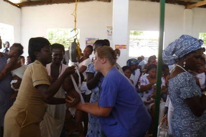 Freiwilligenarbeit als Hebamme in Ghana