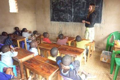 Kinder Unterrichten in Ghana Volunteer