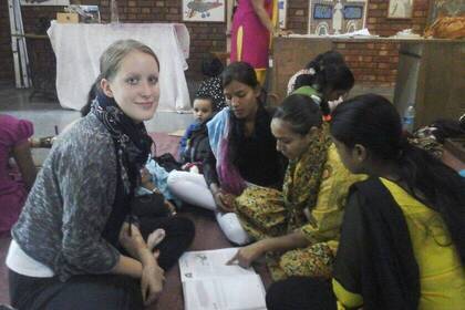  Lesestunde im Freiwilligenprojekt