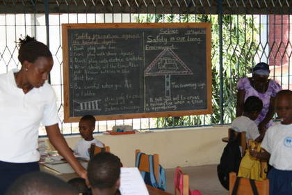 Voluntary service at the school in Tanzania