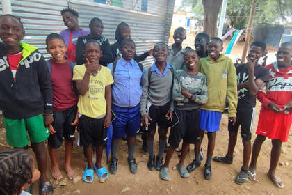 Gruppe bei der Suppenküche Namibia