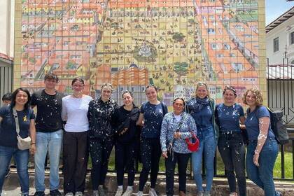 Volunteers beim Karneval in Cusco