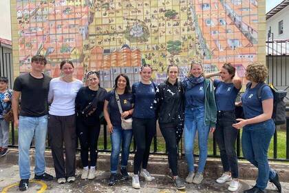 Volunteers beim Karneval in Cusco