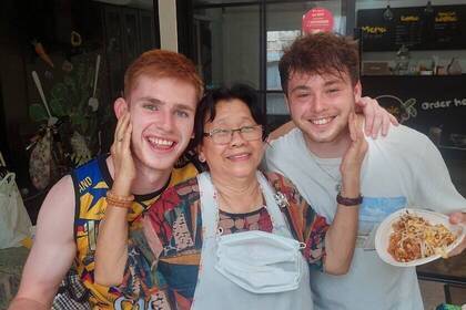 Volunteers beim Thai Kochkurs 