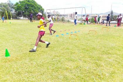 Kinder beim Fußballtraining