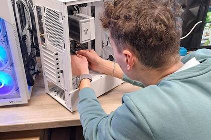 Freiwilliger im IT Praktikum