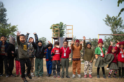 Kinder unterrichten in Nepal als Volunteer