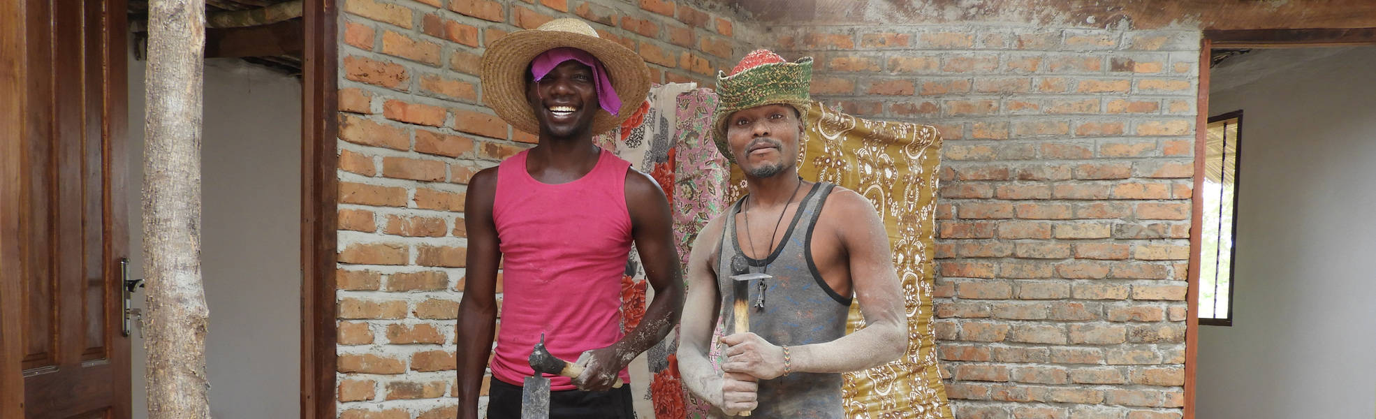 Freiwilligenarbeit im ökologischen Hausbau in Tansania