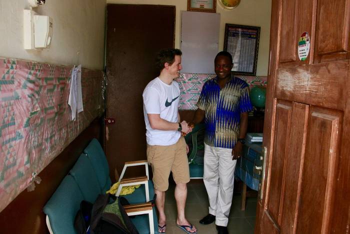 Freiwilligenarbeit Gehörlosen Schule Afrika